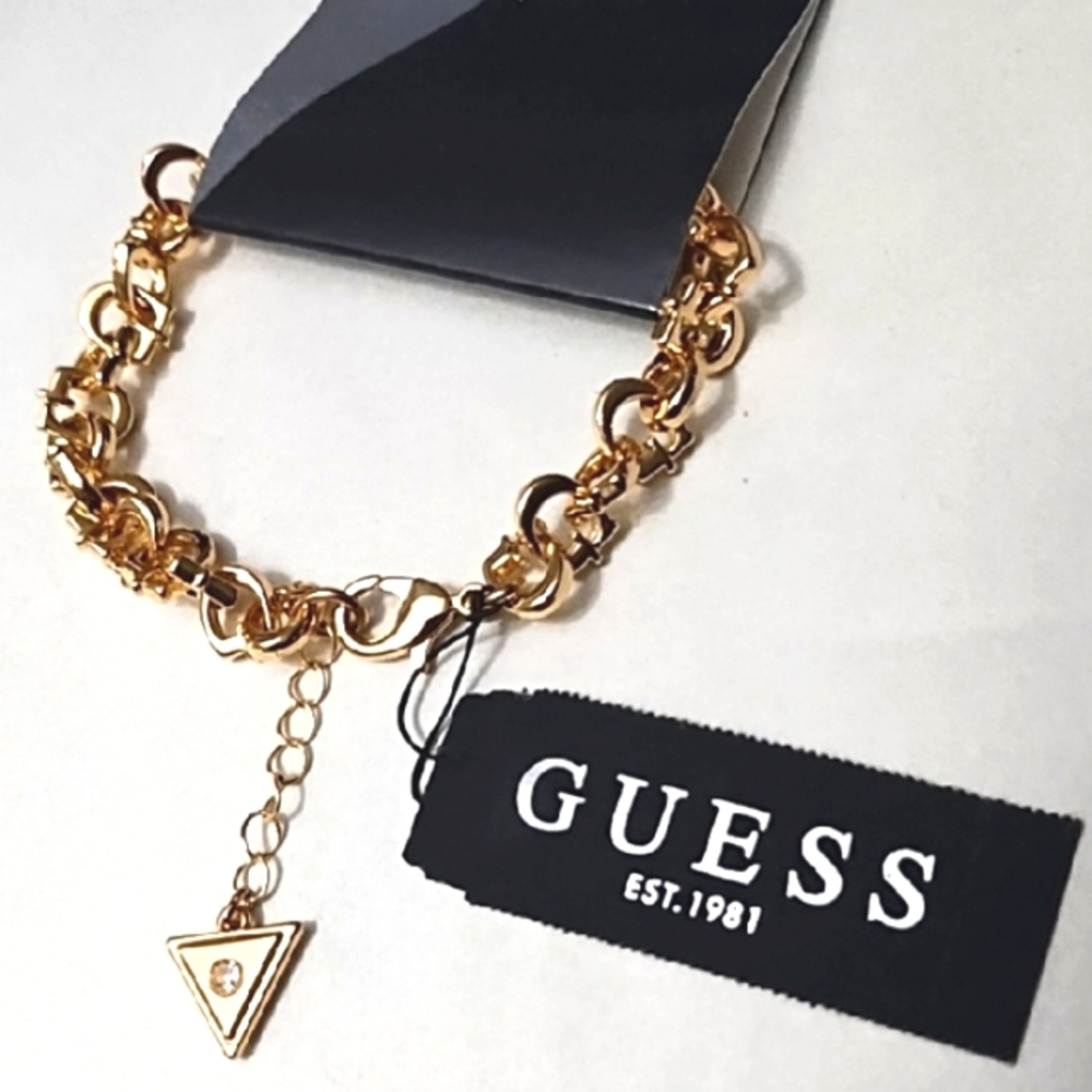 GUESS Gold Tone G-Link Chain Bracelet - Picture 2 of 4